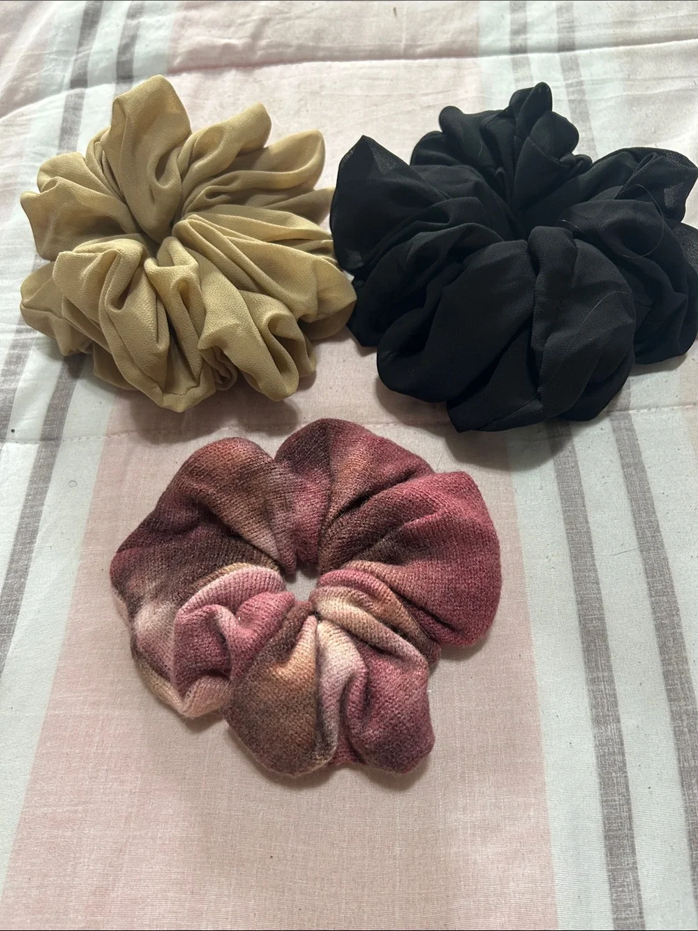 Set of 3 Women’s Hair Scrunchies - Black, Beige, Pink Tie-Dye